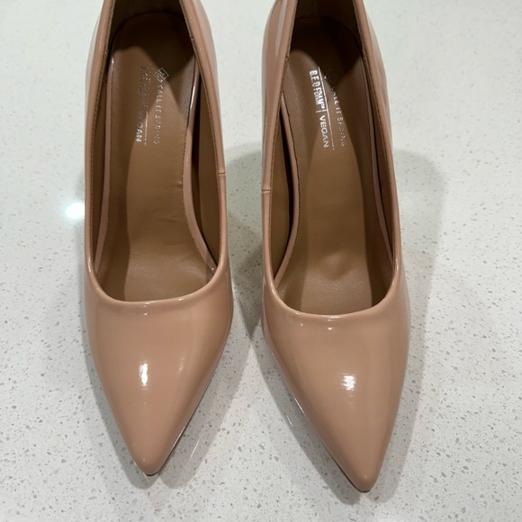Call It Spring Brand New Nude/Light Blush Heels Sz 6 - Picture 2 of 3